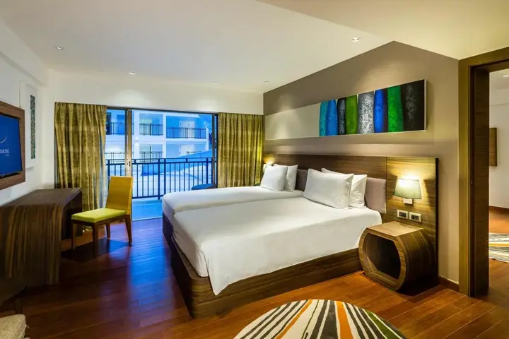 Пхукет: Destination Resorts Phuket Karon Beach