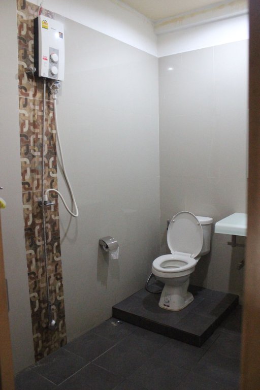 Паттайя: New Pind Balluchi Inn