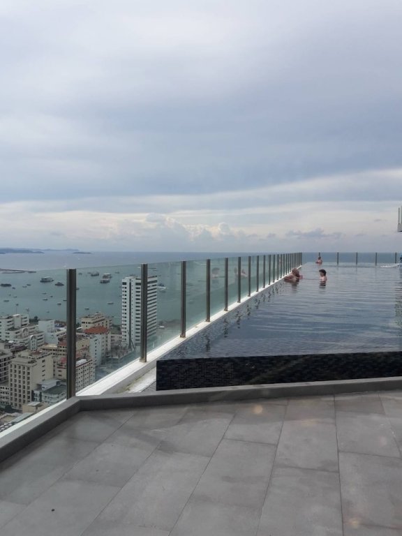 The Base Central Pattaya by Avi — фото 1