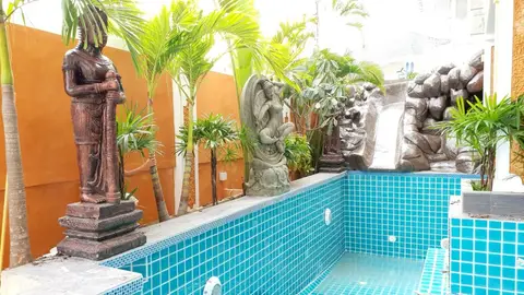 JOOPLAND Luxury Pool Villa Pattaya Walking Street 6 Bedrooms — фото 1