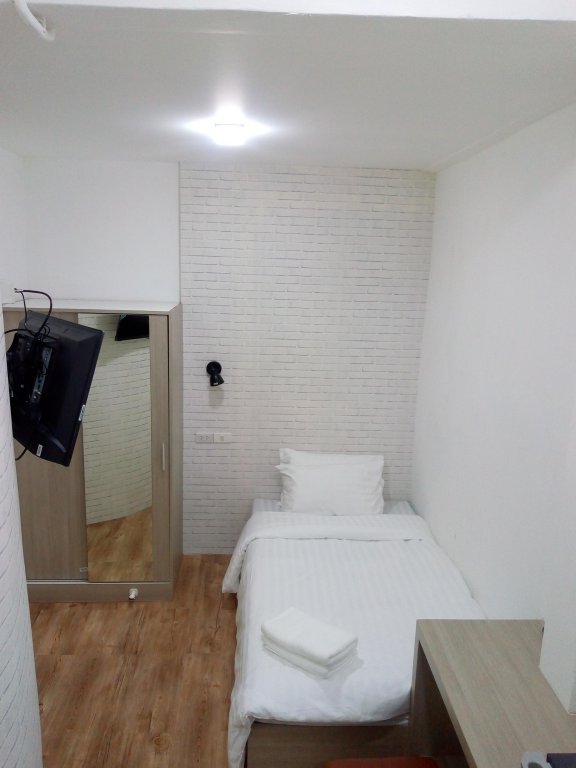 Бангкок: Ze Residence Bang Aor Station
