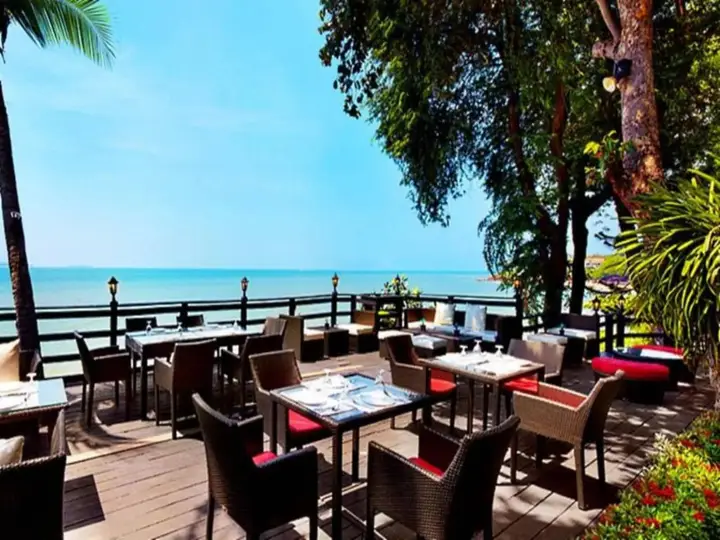 Паттайя: Golden Cliff House