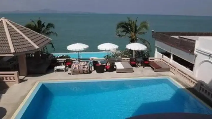 Паттайя: Golden Cliff House