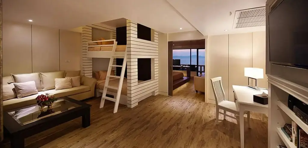 Паттайя: Golden Cliff House