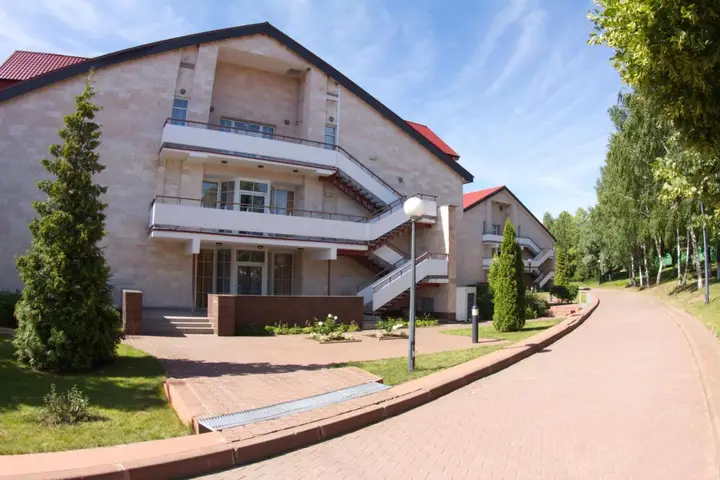 Кострово: Семейный Парк-Отель "Союз Истра"