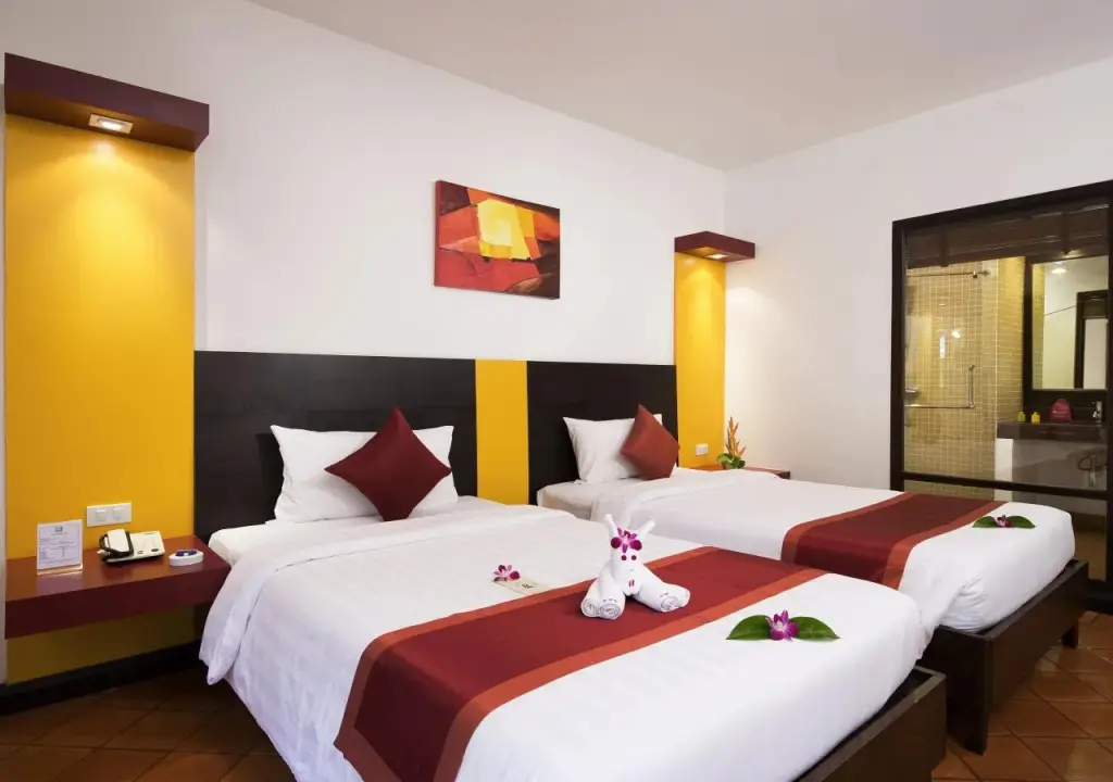 Пхукет: All Seasons Naiharn Phuket