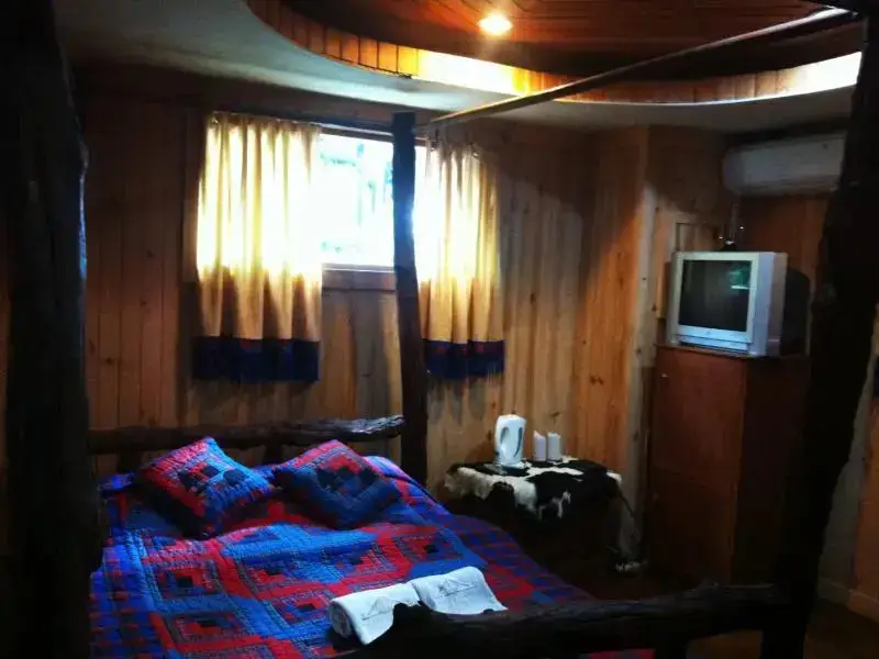 Сан-Кампаенг: The Log of Paradis