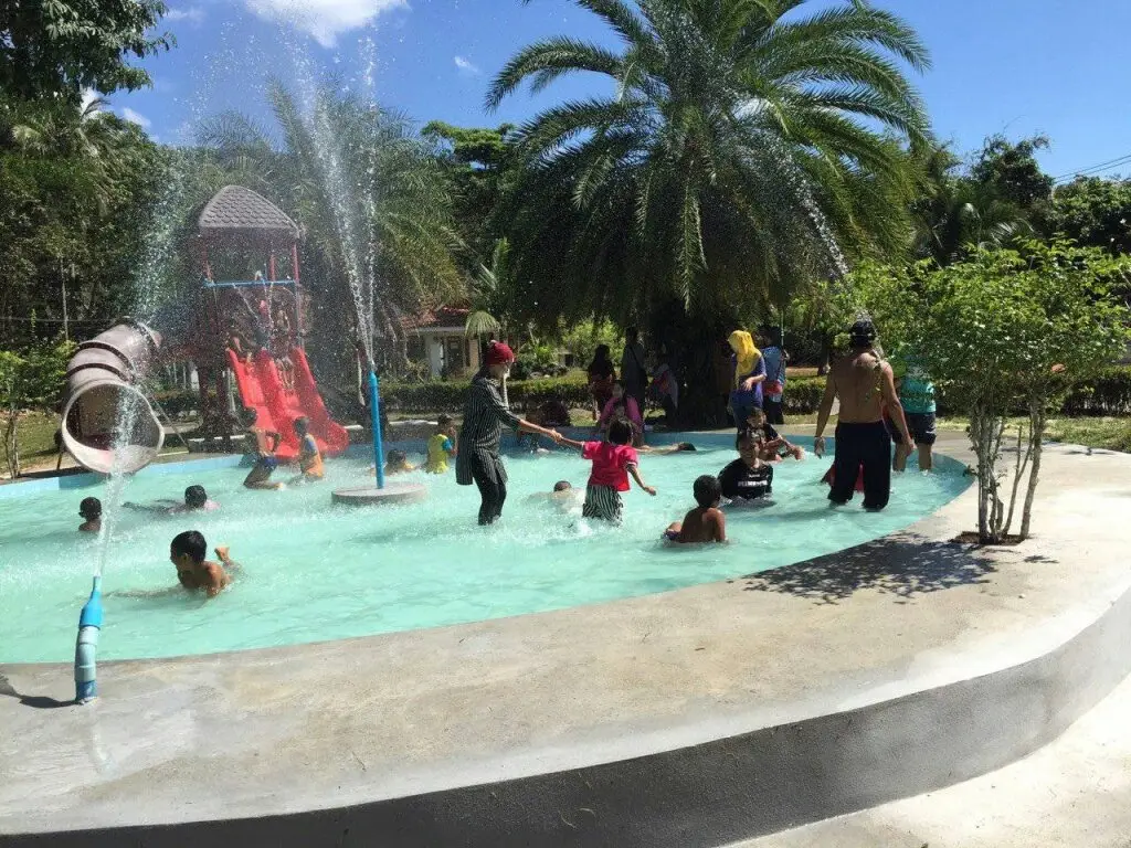 Капоэ: Ranong Resort and Laguna