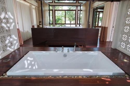 Краби: Amatapura Beachfront Villa 14