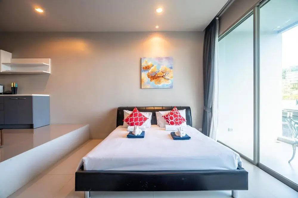 Spacious Studio in Karon With Direct Pool Access — фото 1