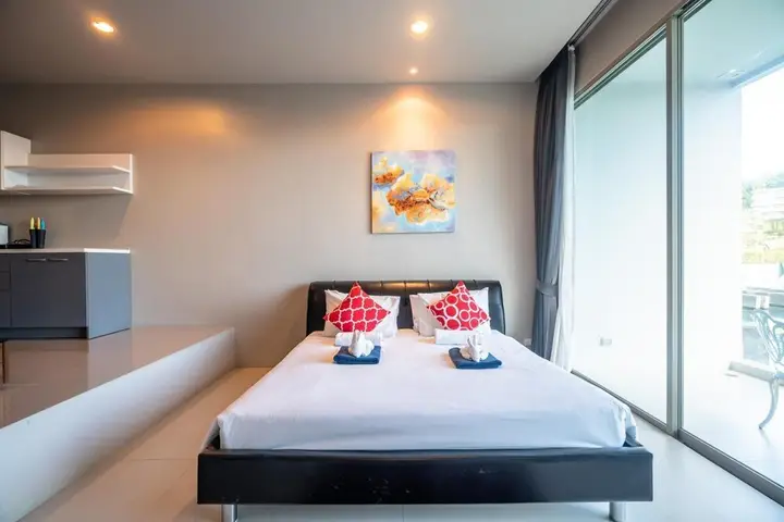 Муанг: Spacious Studio in Karon With Direct Pool Access