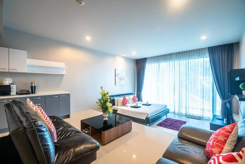 Муанг: Spacious Studio in Karon With Direct Pool Access