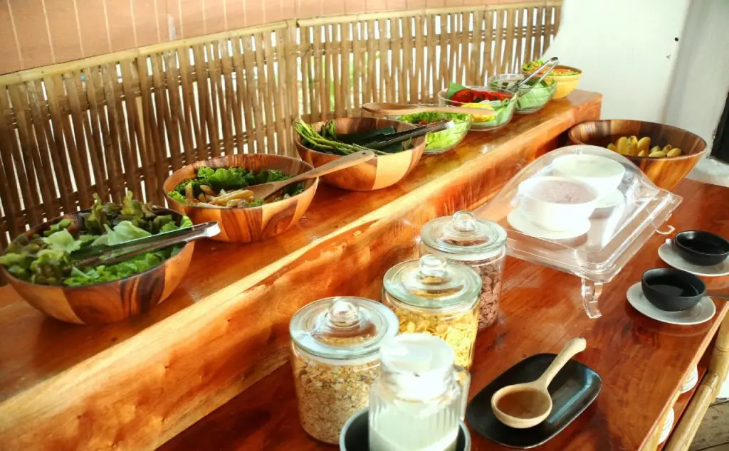 главный пляж: Mayalay Resort-Green Hotel