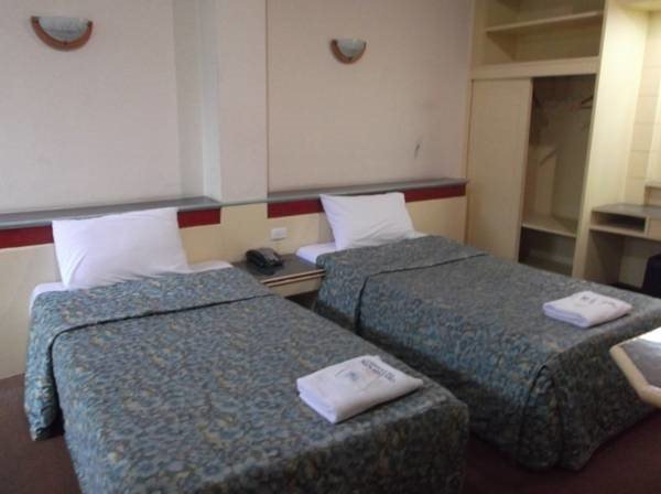 Хатъяй: Chonlatarn Hotel