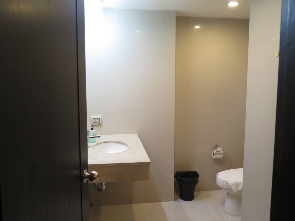 Бангкок: 7D 3bedrooms 2 Bath Downtown Bangkok Near Bts Mrt
