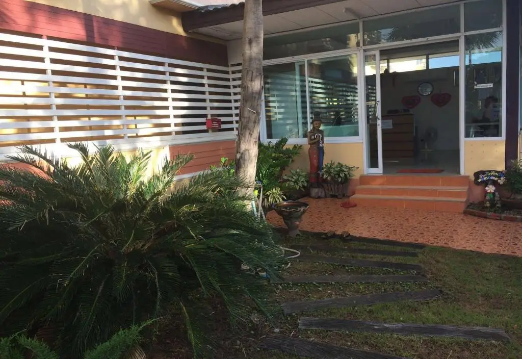 Кхонкэн: Phrom Phring Place Service Apartment