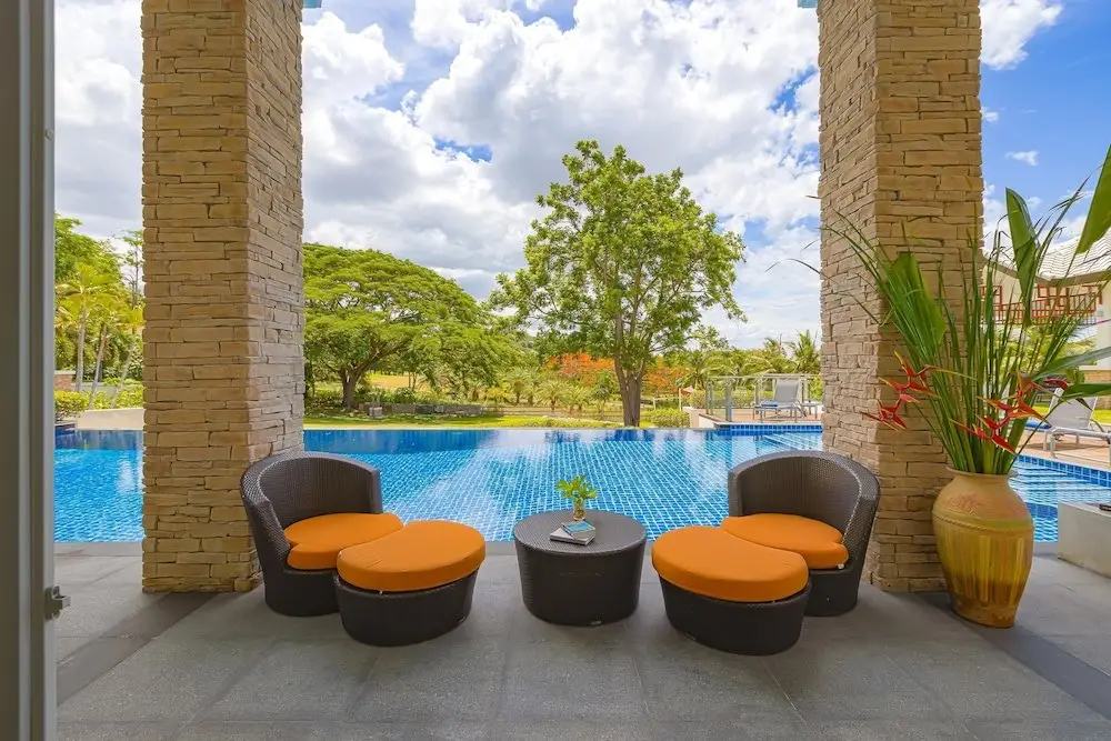 Чаам: Luxury Mansion 6 BR on Golf Course JB