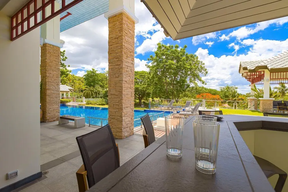 Чаам: Luxury Mansion 6 BR on Golf Course JB