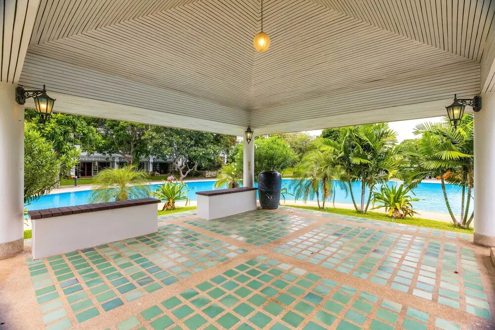 Хуахин: 4 BR Townhouse in Great Location BSS