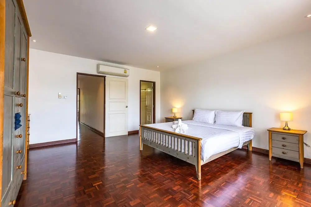 Хуахин: 4 BR Townhouse in Great Location BSS