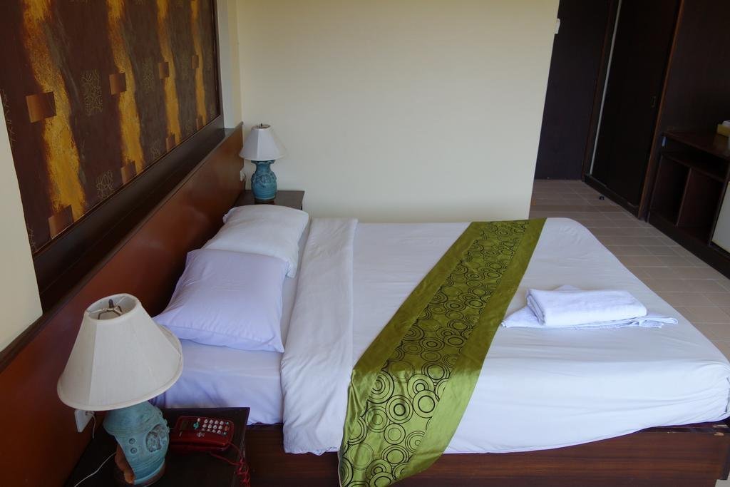Паттайя: Shakespeare hotel