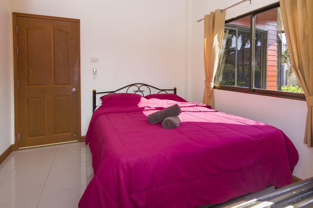 Паттайя: Pattaya Hill, Near the City and Beach
