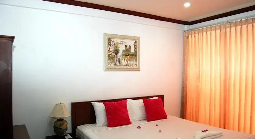 Паттайя: Greenvale Serviced Apartment
