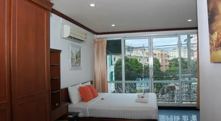 Паттайя: Greenvale Serviced Apartment
