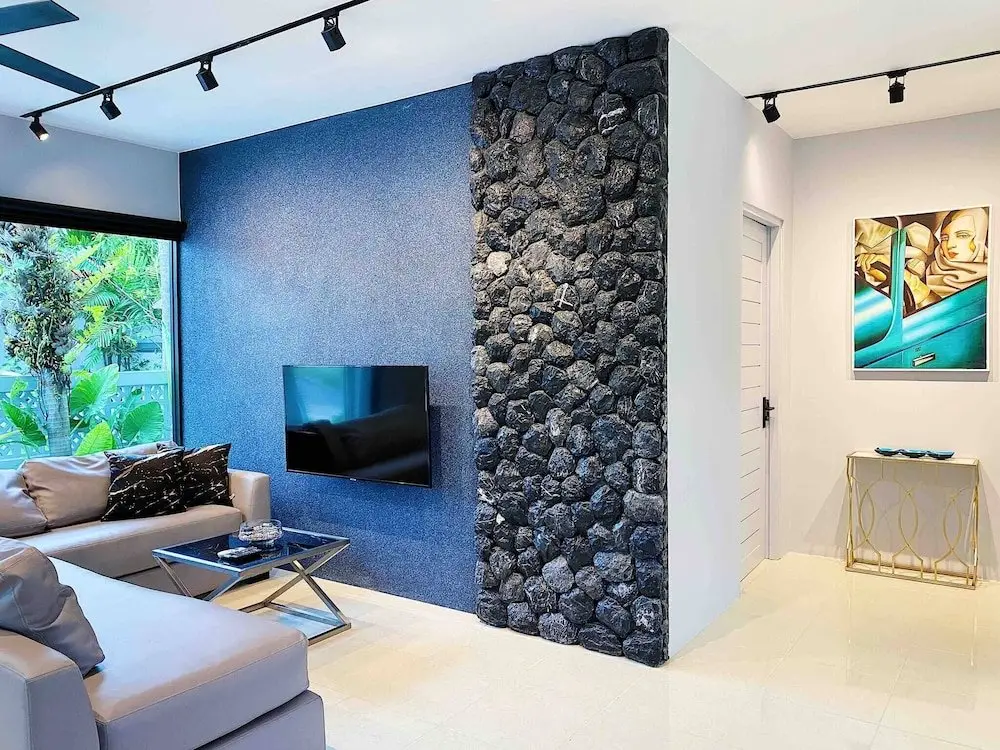 Тхаланг: Stylish 3br Pool Villa Walk to Beautiful Naiyang Beach