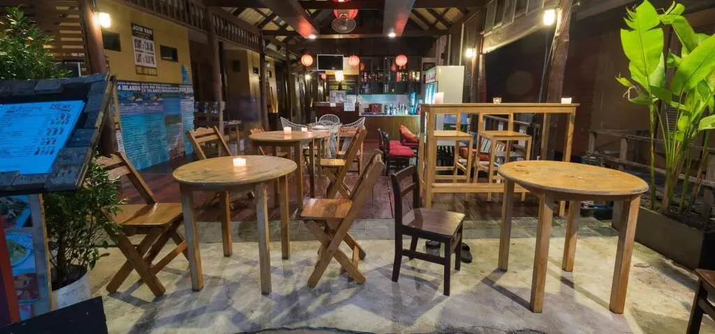 Ланта: Sincere Guest House & Restaurant