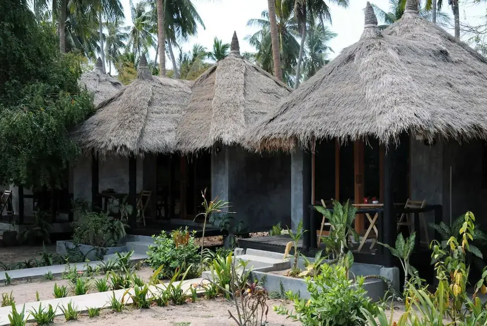 Остров Тау: Secret Garden Village