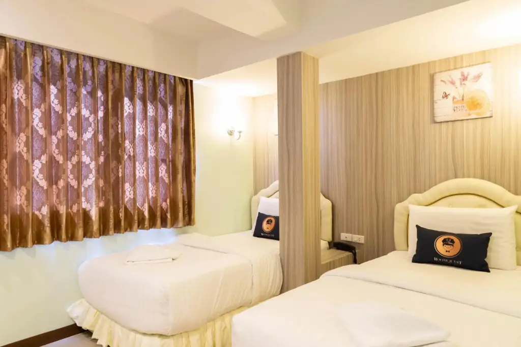 Бангкок: RoomQuest Suvarnabhumi Airport Rom Klao