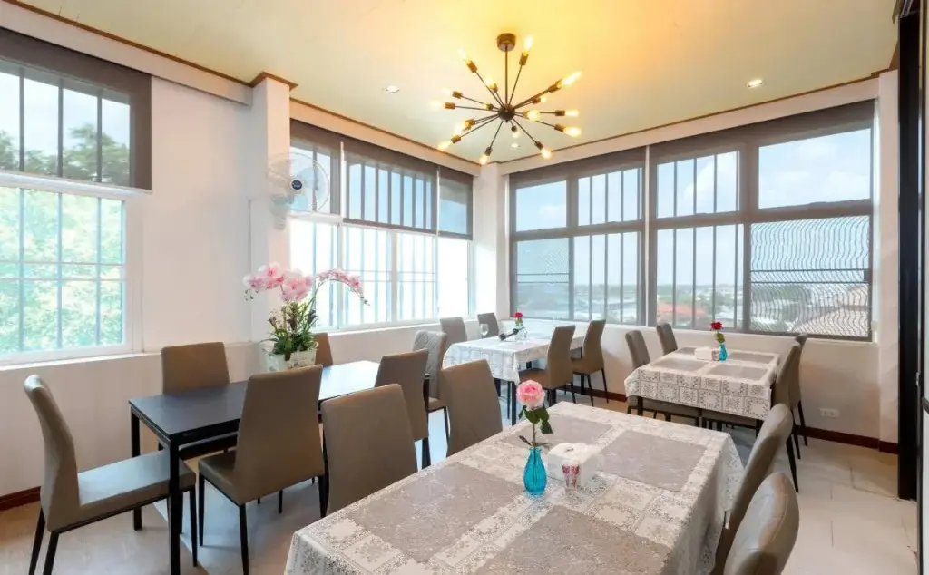 Бангкок: RoomQuest Suvarnabhumi Airport Rom Klao
