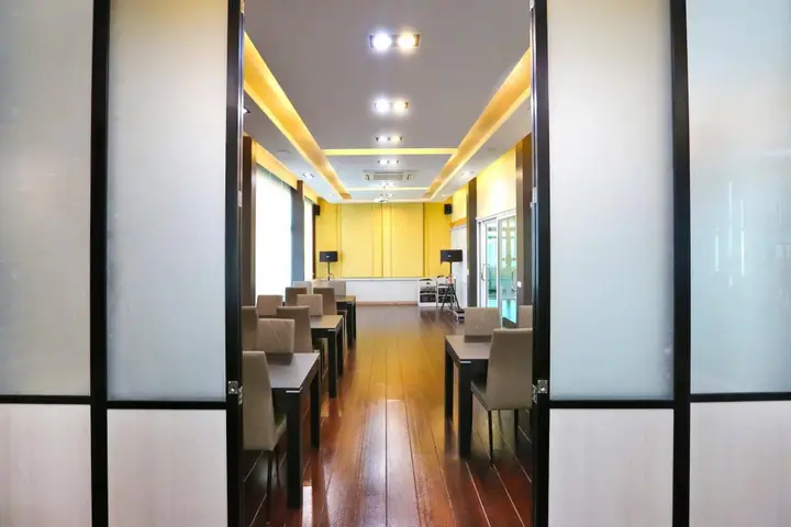 Бангкок: RoomQuest Suvarnabhumi Airport Rom Klao