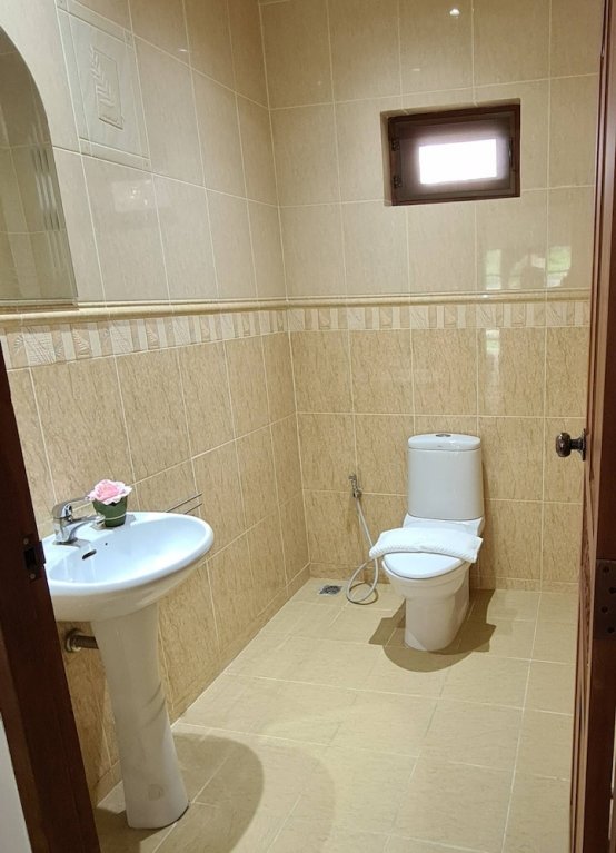 Чаам: Beautiful Bungalow With Shared Outdoor Pool and 2km From the Beach