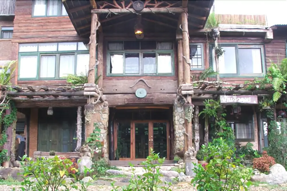 Мае-Он: Tharnthong Lodges