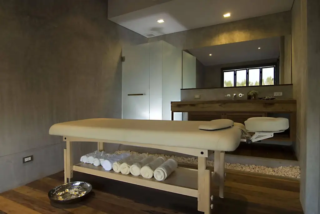 На Чом Тхиан: The Farmhouse at Polo Escape