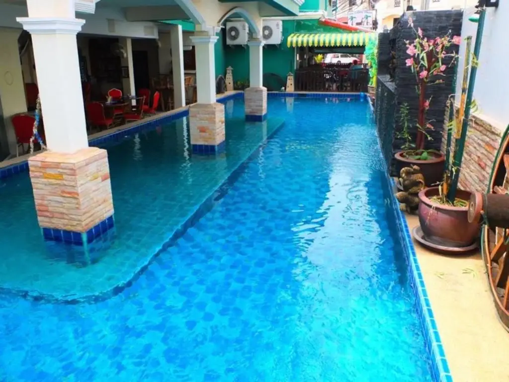 Паттайя: The Caddy Shack Inn