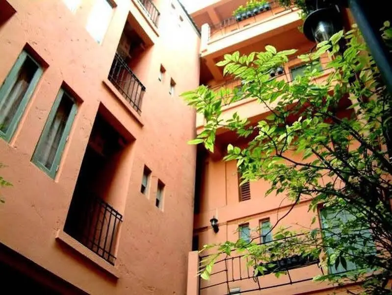 Бангкок: Tuscany Avenue Service Apartment