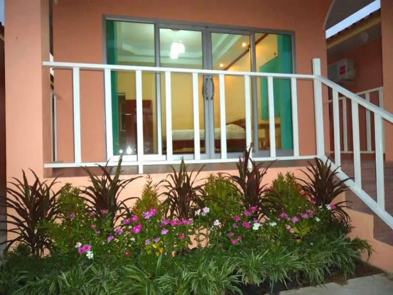 Прачинбури: Baanmeesukh Resort