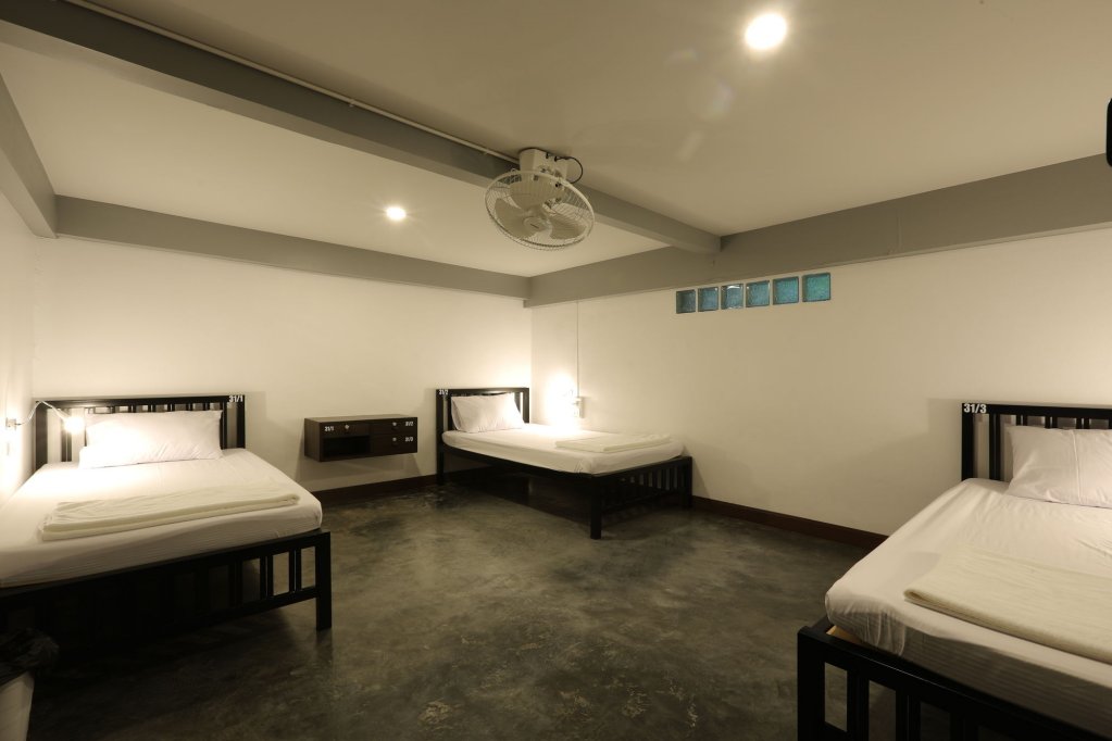 Balcony Party Hostel - Adult 18+ — фото 1