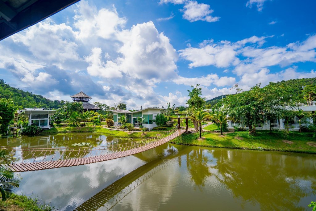The White House Boutique Resort — фото 1