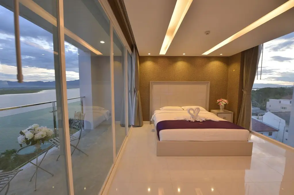 Пхаяу: Phuglong Hotel