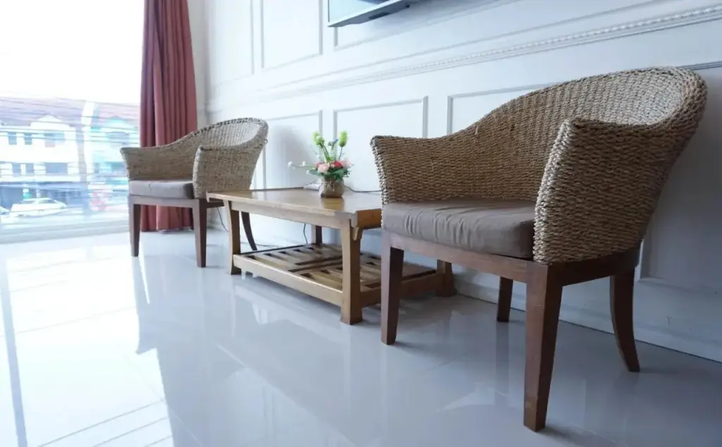 Тхаланг: Oyo 1117 Phuket Airport Suites