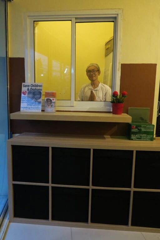 Бангкок: CB Ekkamai