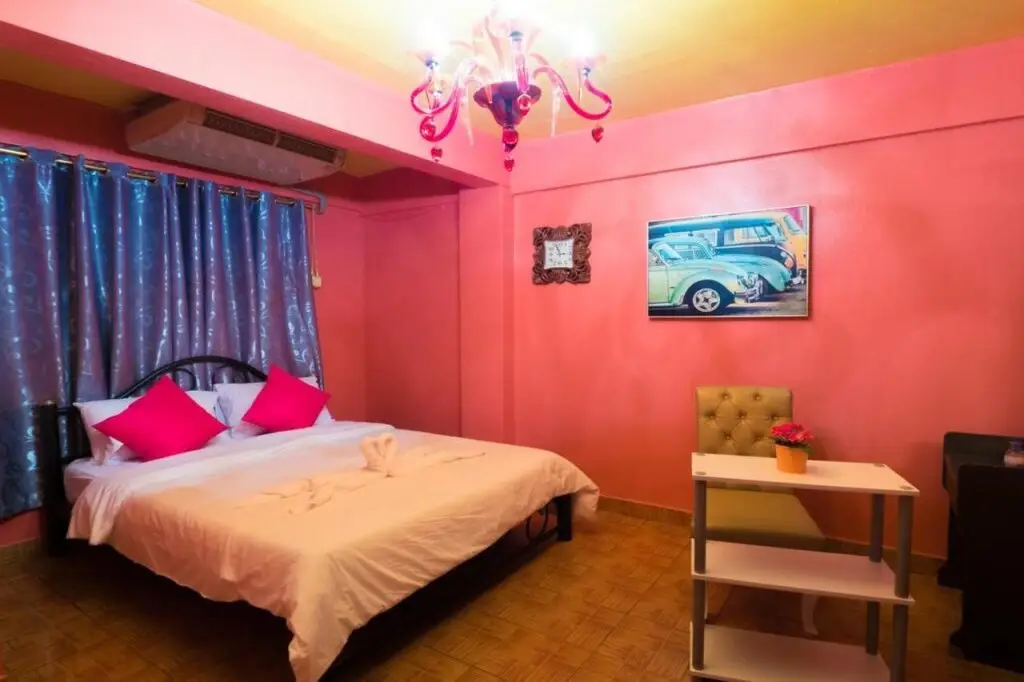 Бангкок: De Sky Sukhumvit Ekkamai