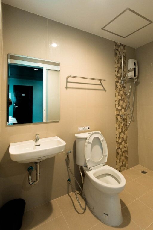 Чонбури: B-Black Hotel Chonburi