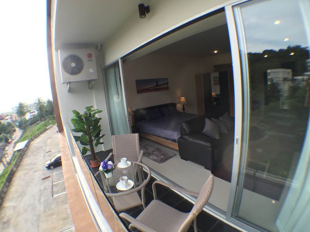 Муанг: Seventh Condo Karon