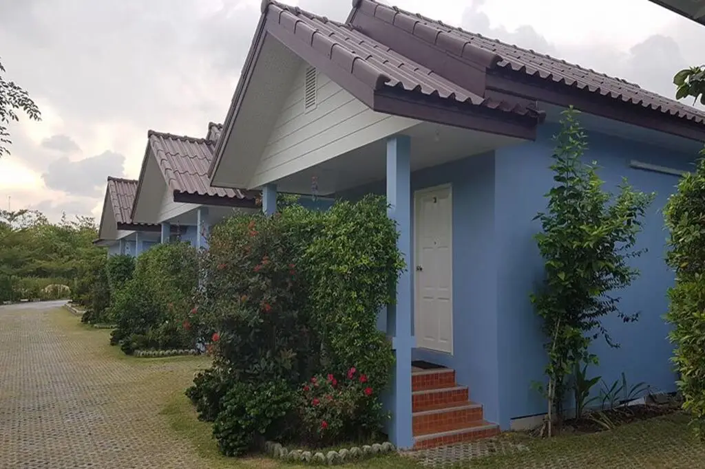 Районг: PT House Resort