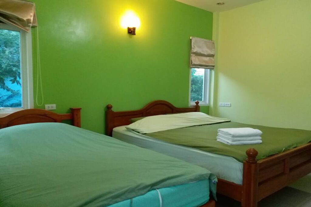 Районг: PT House Resort